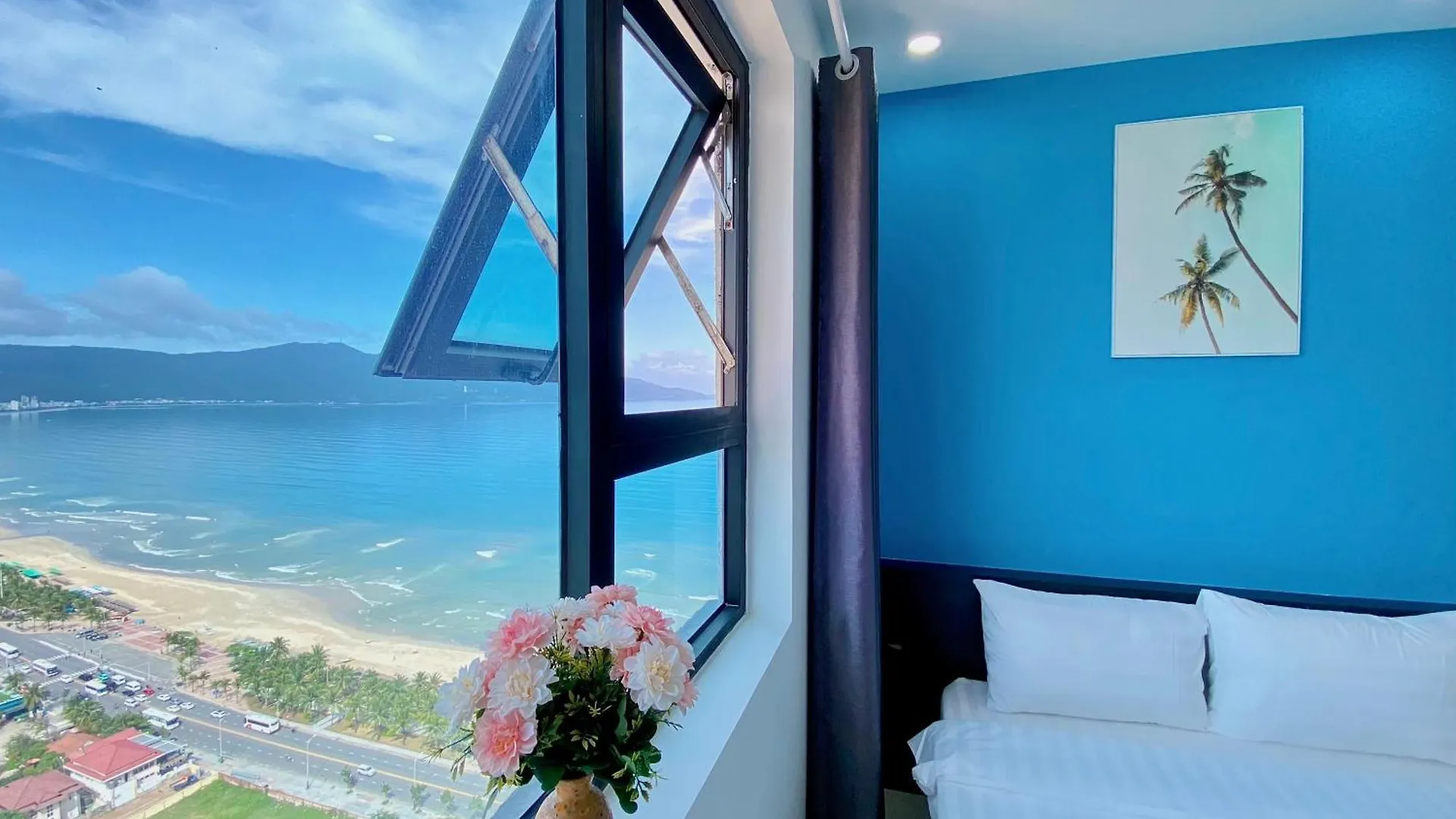 Blue Ocean Apartment At My Khe Da Nang